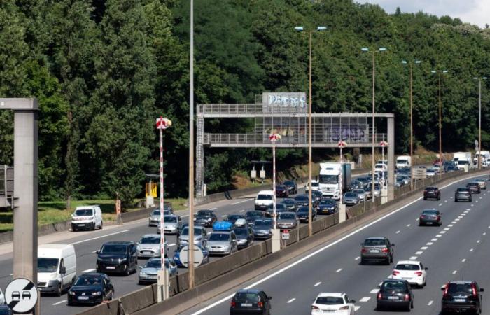 El
      Consejo
      Constitucional
      valida
      el
      impuesto
      sobre
      autopistas
      y
      determinados
      aeropuertos