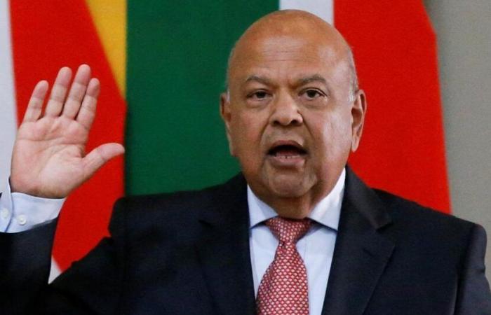 Muere
      Pravin
      Gordhan,
      figura
      política
      antiapartheid
      y
      anticorrupción