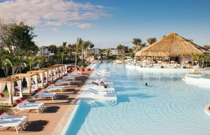 En
      Punta
      Cana,
      el
      Club
      Med
      más
      grande
      del
      mundo
      se
      incendia