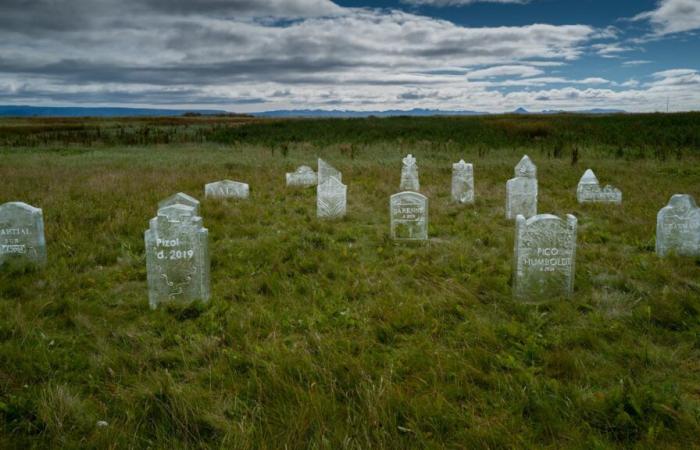 En
      Islandia
      desapareció
      un
      cementerio
      de
      glaciares
      por
      el
      cambio
      climático