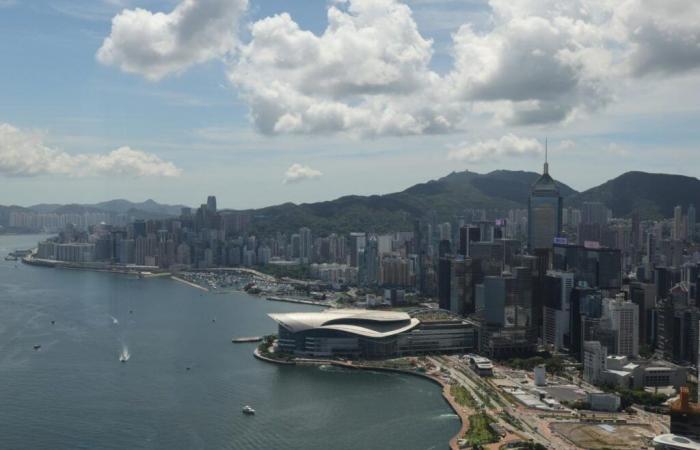 El
      Sudeste
      Asiático
      y
      Oriente
      Medio
      buscan
      estrechar
      lazos
      comerciales
      con
      Hong
      Kong
      –
      Mi
      Blog