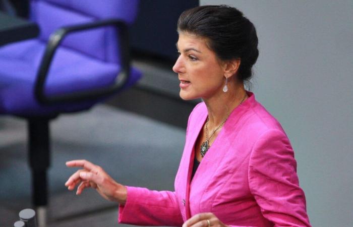 ¿Quién
      es
      Sahra
      Wagenknecht,
      la
      dama
      de
      hierro
      de
      la
      extrema
      izquierda
      alemana?
      –
      Mi
      blog