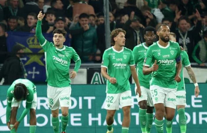 Gol
      suntuoso
      de
      Cafaro
      contra
      los
      Dogues,
      los
      Verdes
      por
      fin
      marcan
      en
      Ligue
      1