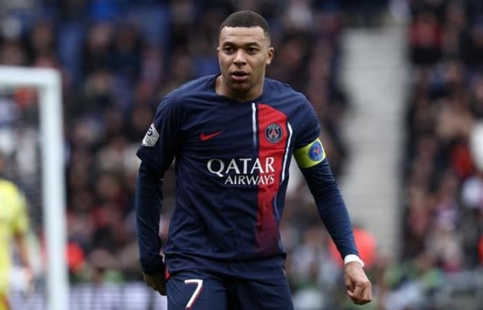 Dupraz
      entiende
      la
      postura
      de
      Mbappé,
      que
      exige
      una
      fortuna
      al
      PSG