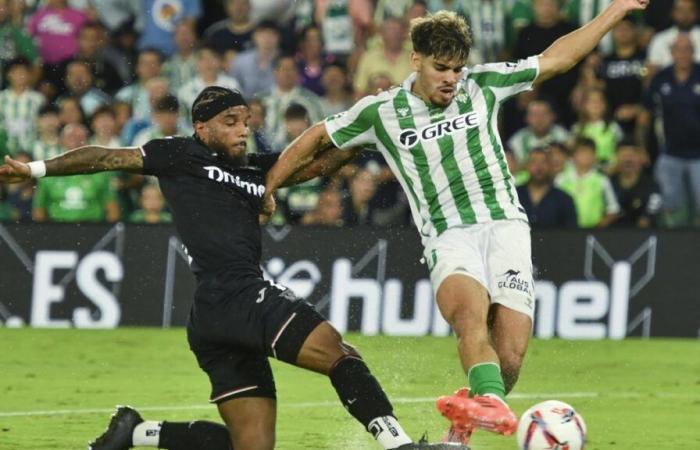 EA
      Sports
      LaLiga
      |
      Abde
      y
      Vitor
      Roque
      dan
      el
      primer
      triunfo
      al
      Betis