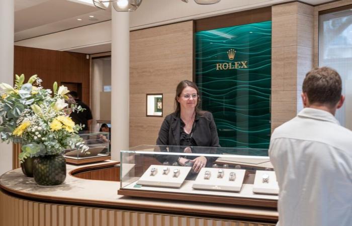 Cómo
      Rolex
      está
      recuperando
      el
      control
      del
      mercado
      de
      relojes
      de
      segunda
      mano
      –
      Mi
      Blog