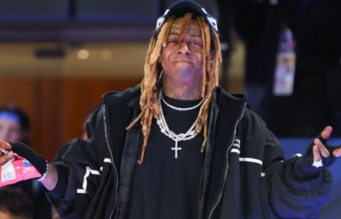 El
      rapero
      Lil
      Wayne
      dice
      que
      está
      “devastado”
      porque
      no
      lo
      eligieron
      para
      el
      espectáculo
      de
      medio
      tiempo