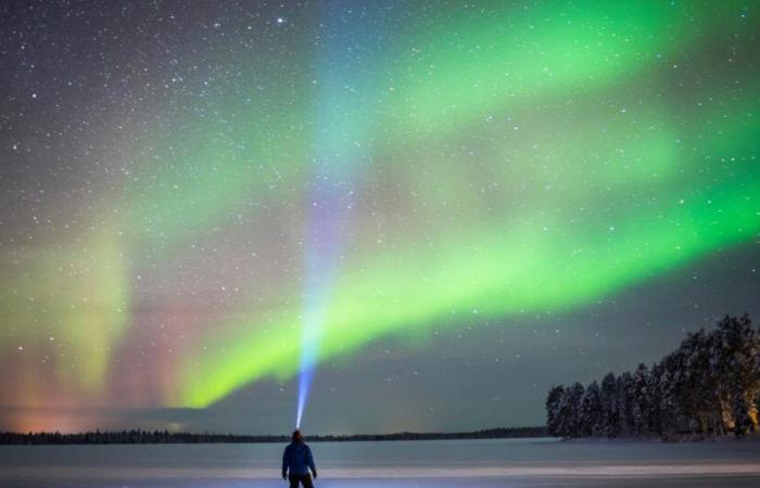 La
      aurora
      boreal
      podría
      verse
      en
      el
      cielo
      francés
      el
      lunes