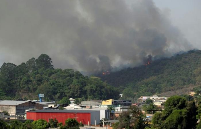 Brasil
      sigue
      combatiendo
      los
      incendios
      –
      Mi
      Blog