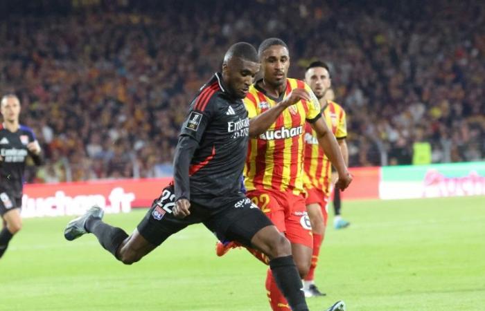 Lens
      y
      Lyon
      se
      neutralizan,
      Reims
      ofrece
      Nantes