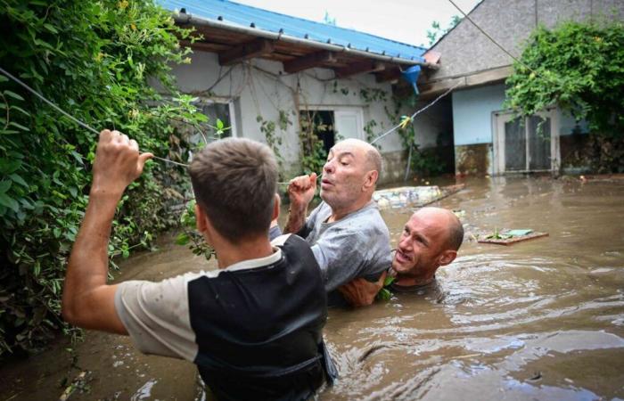 Desde
      Rumanía
      hasta
      Polonia,
      la
      tormenta
      Boris
      provoca
      violentas
      inundaciones