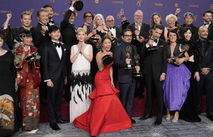 “Shogun”
      hace
      historia
      en
      los
      premios
      Emmy
      con
      un
      récord
      de
      18
      trofeos
      –
      rts.ch