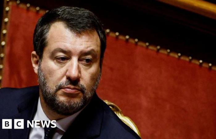 Piden
      seis
      años
      de
      cárcel
      para
      el
      viceprimer
      ministro
      italiano
      por
      bloquear
      un
      barco
      de
      migrantes