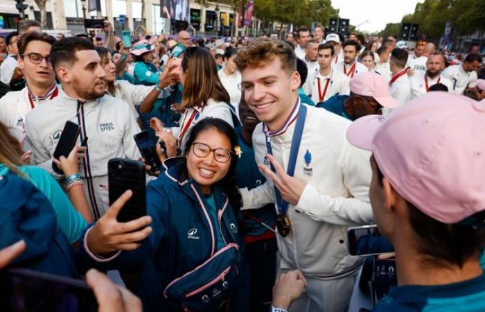 ¿Cómo
      se
      recuperará
      Léon
      Marchand
      después
      de
      su
      verano
      como
      superestrella
      olímpica?