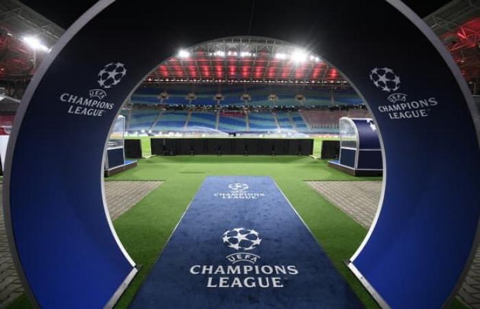 La
      UEFA
      presenta
      la
      nueva
      introducción
      de
      la
      Champions
      League
      (con
      cambio
      de
      himno)