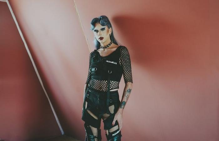 Ghost Elektra, la reina de los negocios de la noche drag en París