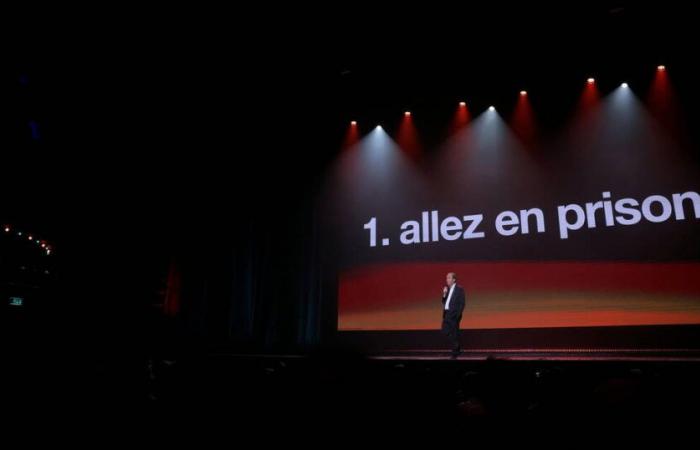 En el Olympia, Xavier Niel cede a la tentación del monólogo – Libération