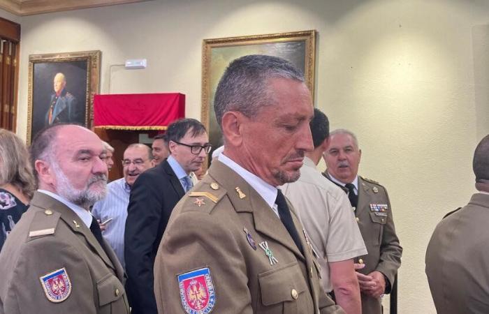 FOTOGALERÍA- La toma de posesión del nuevo director del Centro de Historia Militar, en images