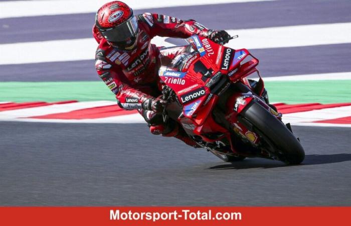 Bagnaia logra la pole por delante de Martín, Márquez se cae