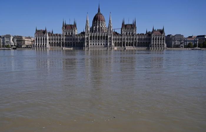 EN IMÁGENES – El Danubio, inundado tras la tormenta Boris, asedia Budapest