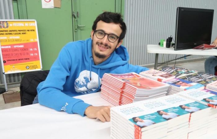 Paul El Kharrat, antiguo campeón de Douze coups de midi, firma en el Festival del Libro