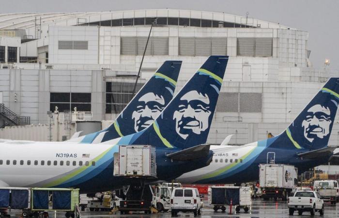 Alaska Airlines enfrenta una ‘interrupción informática significativa’ que afecta los viajes