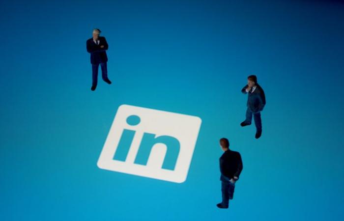 LinkedIn extrae datos de los usuarios para sus modelos de IA sin consentimiento explícito