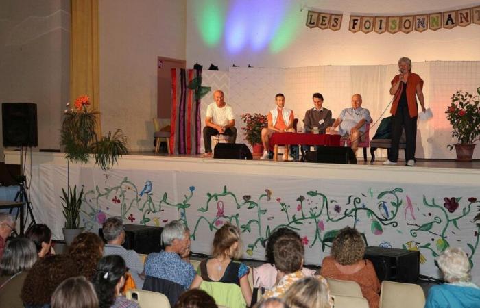 En Sisteron, los invitados a las reuniones de la asociación Les Foisonnantes debaten