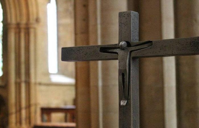 Incendiada, esta magnífica iglesia de Val-d’Oise, clasificada monumento histórico, busca donantes