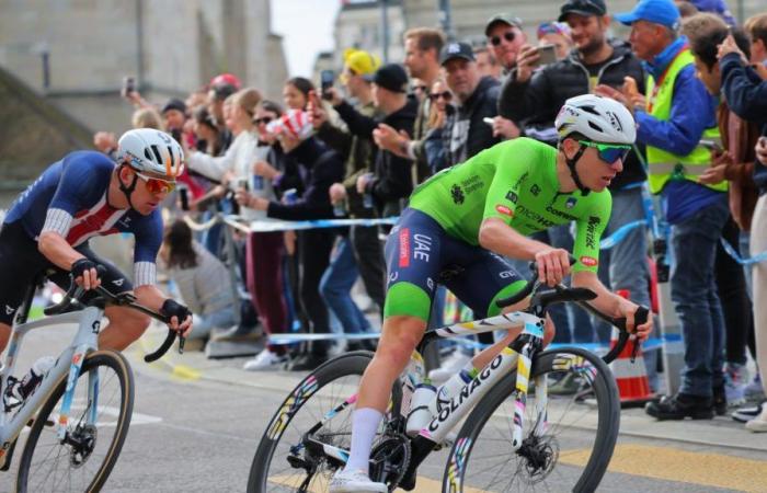 Pogacar solo en cabeza, un grupo de 7 perseguidores con Evenepoel y Van der Poel a 50 segundos (directo)