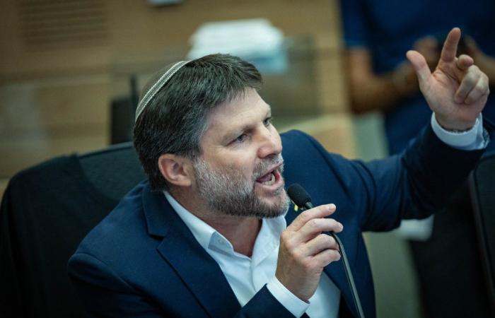 Smotrich reafirma que la economía es fuerte a pesar de la rebaja de Moody’s