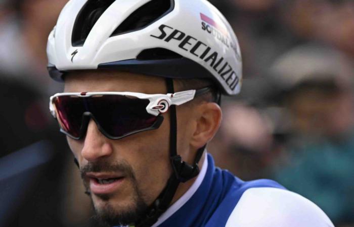 Julian Alaphilippe se ve obligado a retirarse tras una caída en el Mundial de 2024