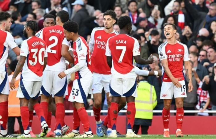 Saka y Trossard protagonizan la victoria contra Leicester