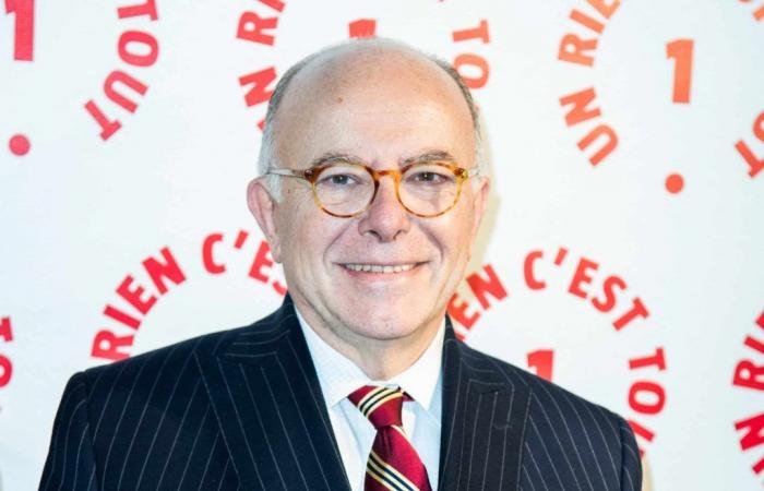 “Un cosplay de Spirou”, “Contratado por Disneyland París”, Bernard Cazeneuve, su último look sorprende