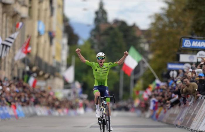 Solo en el mundo, Pogacar aplasta a la competencia y gana su primer título mundial