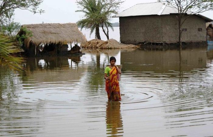 Al menos 104 víctimas de las inundaciones y 64 desaparecidos