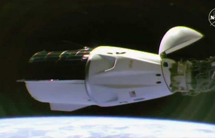 EN FOTOS | La nave de SpaceX encargada de devolver a los dos astronautas atrapados en el espacio atracada en la ISS