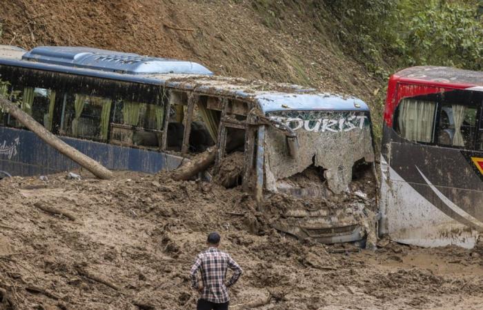 Aumenta a 170 el número de muertos en Nepal tras las inundaciones