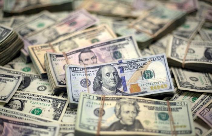 El dólar cierra después de que Powell rechaza las apuestas por una flexibilización agresiva