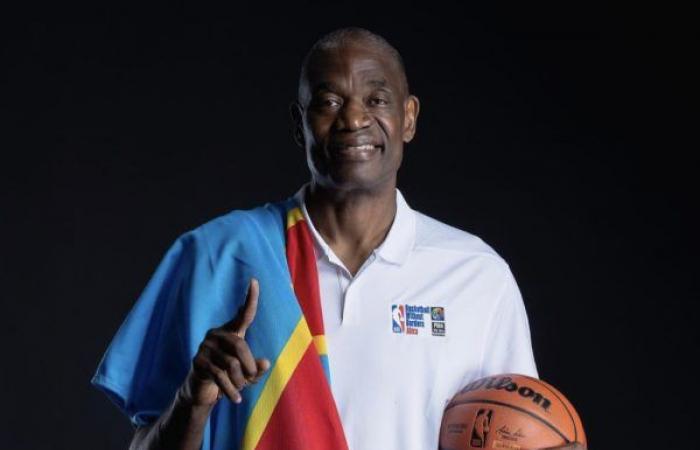 El gigante del baloncesto y humanitario muere a los 58 años.