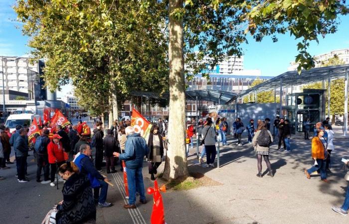 sigue la manifestación en las calles de Rennes