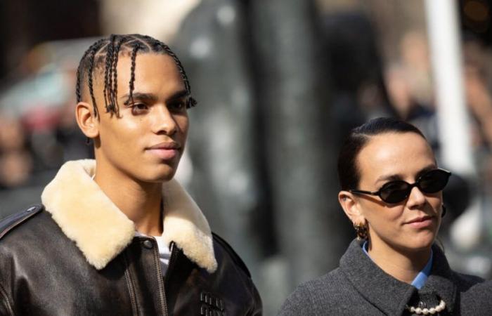 Pauline Ducruet con su primo Alexandre Grimaldi Coste en el desfile de Miu Miu, final de la Semana de la Moda de París con la familia