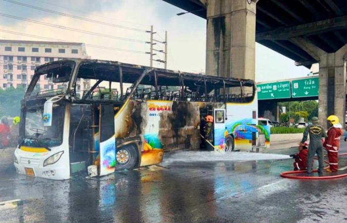 Mueren 22 niños en incendio de autobús escolar a GNC