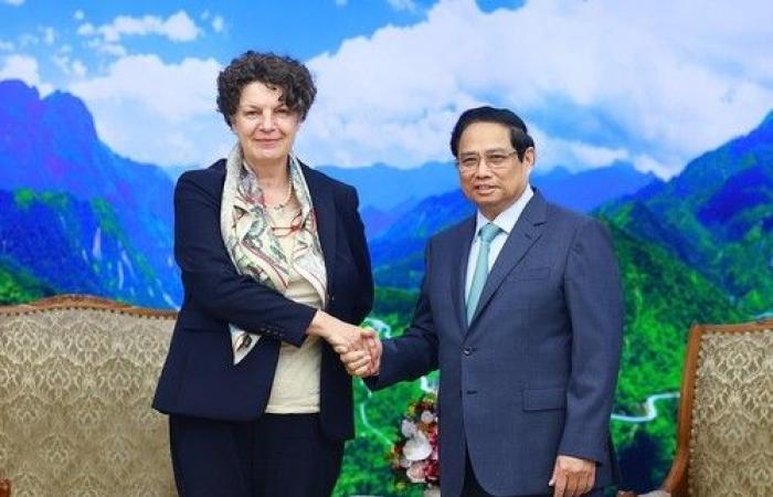 El Primer Ministro Pham Minh Chinh recibe a la Embajadora alemana Helga Margarete