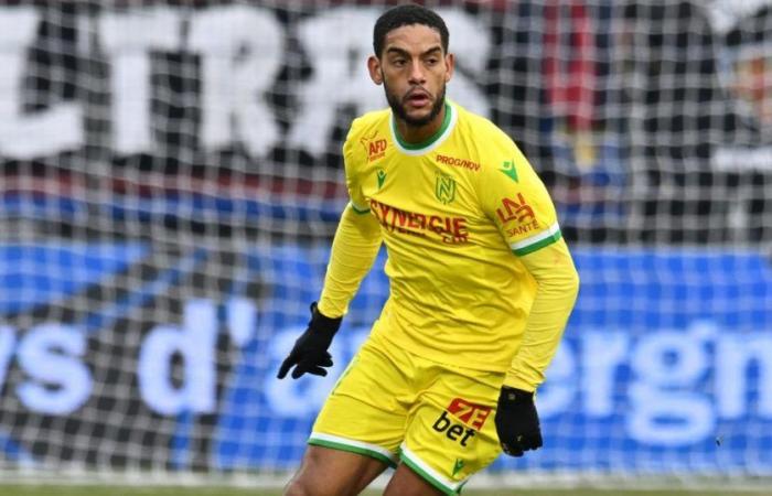 Jean-Charles Castelletto, jugador del FC Nantes, enviado a la reserva por Antoine Kombouaré