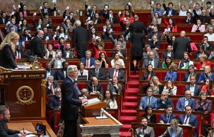 durante el discurso de Barnier, LFI persiste… en el lío