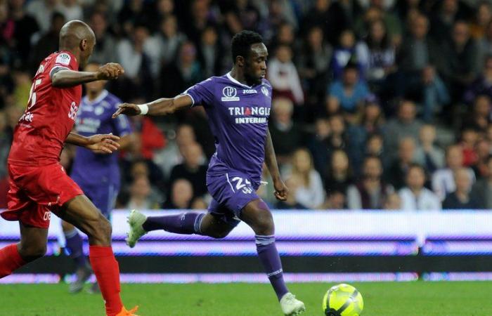 “Un intercambio de buenas prácticas”… ¿Cómo acabó fichando el exdelantero del Toulouse Firmin Mubele por el Blagnac, residente en la 5ª división?