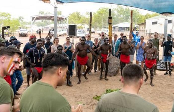 Ceremonias indígenas honran a los marines muertos hace un año en el accidente del Osprey en Australia