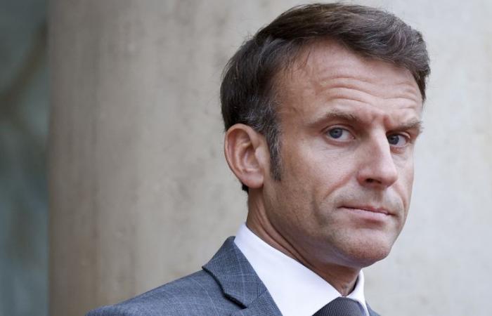 A la espera de la moción de censura, la Comisión de Derecho examina la resolución para destituir a Emmanuel Macron