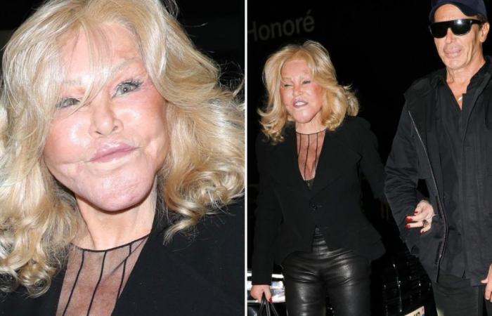 La socialité de ‘Catwoman’ Jocelyn Wildenstein, de 82 años, parece enamorada de su prometido Lloyd Klein, de 56 años, en una cena en París